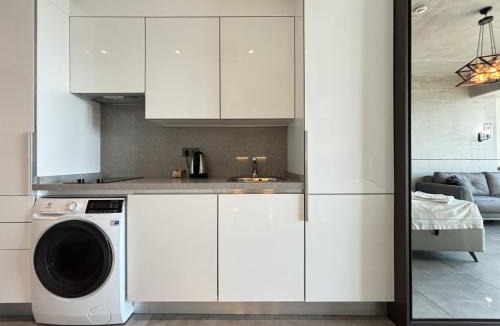 Bomonti Apartment | Luxury Studio on the 19th Floor Queen Bomonti