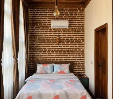 Sur Hotel | Taş Avlu Konaklama Tesisi