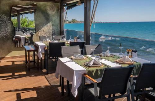 Side Hotel | Tropic Beach Club