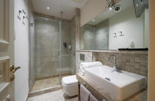 Gumussuyu Mahallesi Hotel | Atik Suite Taksim