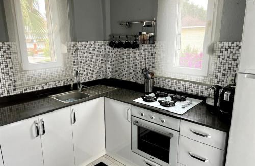 Side Apartment | Appartement in a Complex with a Pool and a Great Location