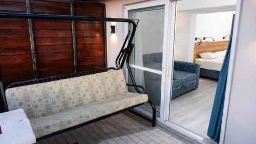 Burhaniye Hotel | Bluetopas Otel