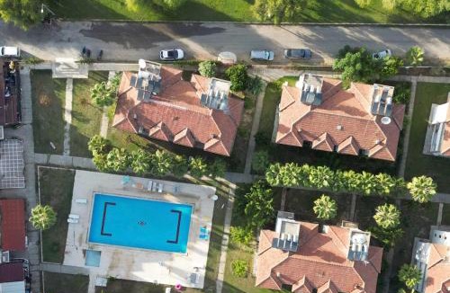 Side Apartment | Ground Floor Apartment in the Garden with Excellent Location