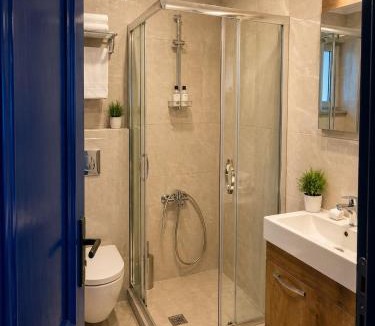 Adalar Hotel | Selanikli Hotel Heybeliada