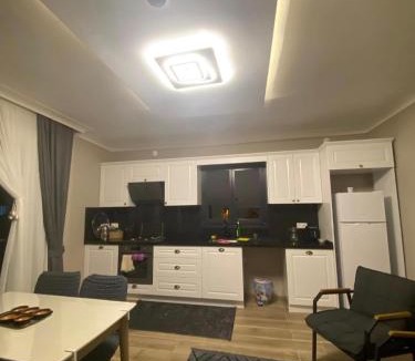 Cayirduzu Apartment | Berat Apart Konaklama
