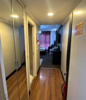 Buyukcekmece Apartment | Red House