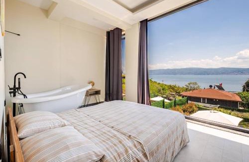 Dilovasi Villa | 2 Superior Villa Istmal Havuz ve Deniz Manzara