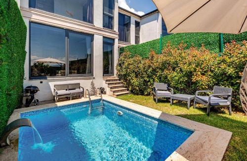 Dilovasi Villa | 2 Superior Villa Istmal Havuz ve Deniz Manzara