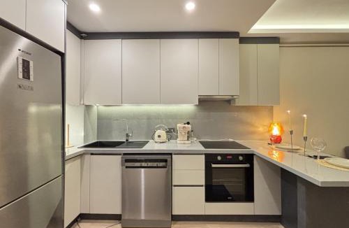Osmanbey Apartment | Prime Location 1BR in Şişli