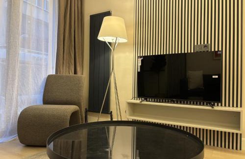 Osmanbey Apartment | Stylish 2BR Residence in Nişantaşı