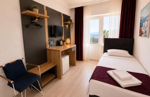 Akcay Hotel | İstanbul Sahil Otel