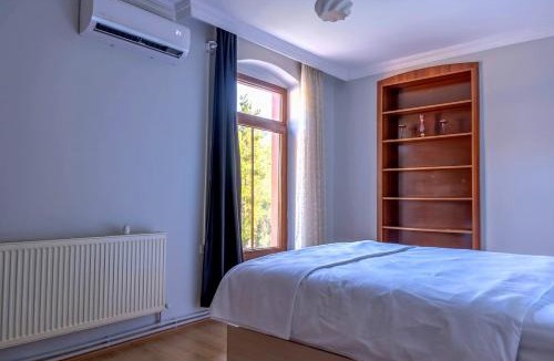 Karaagac Mahallesi House | Golden Tree