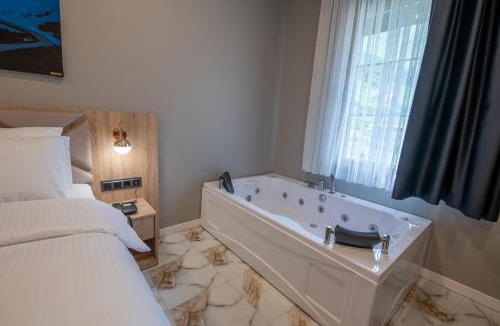 Caykara Hotel | Demirkapı Otel