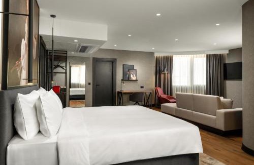 Bornova Hotel | Radisson RED Izmir Point Bornova