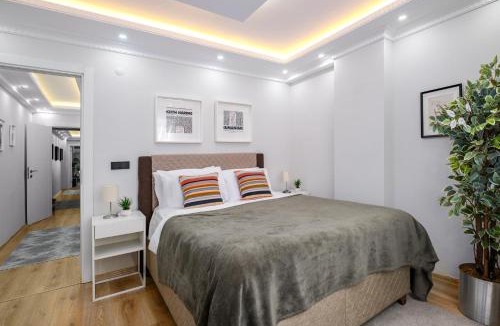 Sisli Apartment | Stylish New Apartment with Fast WiFi