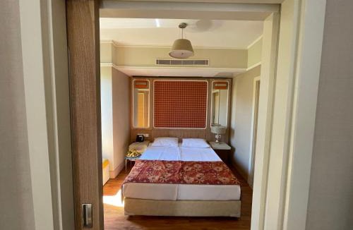 Side Hotel | CLUB GRAND SIDE