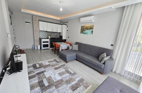 Manavgat Apartment | Perfectly Located Holiday Stay in Side Walking Distance to the Beach