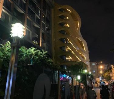 Harbiye Apartment | Modern Comfort Steps from Taksim