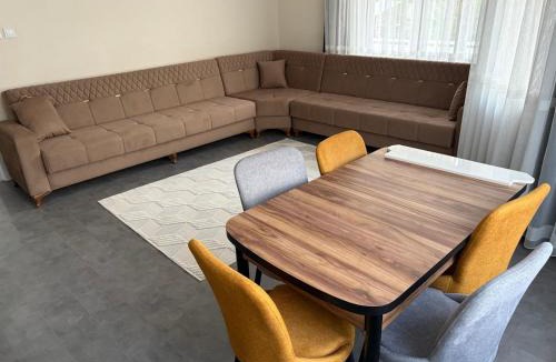 Amasya Apartment | AdaSuites Spacious Family Apartment with Balcony 120 m2
