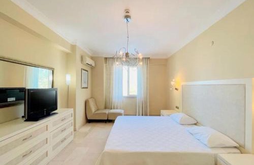 Kargicak Apartment | 2Bed Apt - Goldcity Resort Sea View Pool HotTub