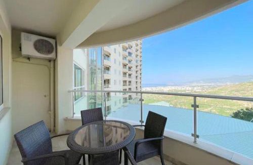Kargicak Apartment | 2Bed Apt - Goldcity Resort Sea View Pool HotTub
