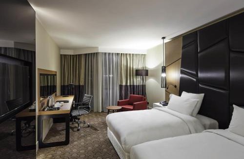 Bahcelievler Hotel | Pullman Istanbul Hotel & Convention Center