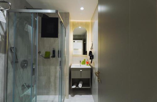 Aliaga Hotel | Stillo Business Hotel & Spa