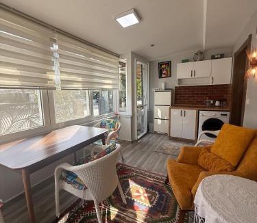 Sarimsakli Apartment | Renovated 2BR Garden Flat 300 m to Sarımsaklı Beach