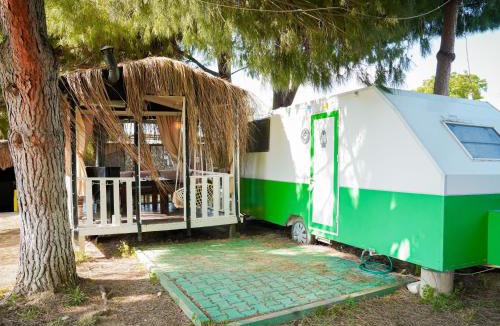Seferihisar Other | Mona Glamping Caravan Suites