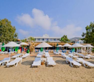 Buyukeceli Hotel | KUPALA BEACH HOTEL
