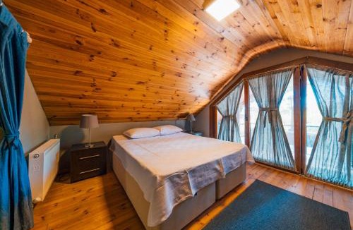 Sile Villa | antik river house