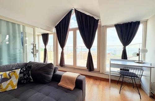 Gumussuyu Mahallesi Apartment | Luxury Penthouse, Sea View&Terrace, AC,Lift,Taksim