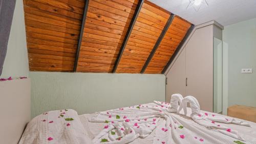 Faralya Villa | Villa Ilgın Panoramic Mountain & Sea Views, Secluded Retreat