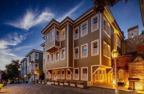 Sultanahmet Hotel | Hagia Sofia Mansions Istanbul, Curio Collection by Hilton