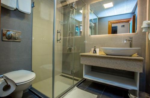 Asmali Mescit Hotel | Hotel Pera Capitol - Taksim & İstiklal