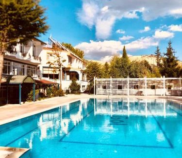 Sivrice Hotel | Elazığ Mavigöl Otel