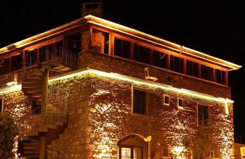 Ezine Hotel | Odunluk Tas Konak Hotel