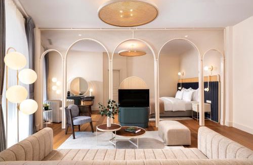 Galata Hotel | Ecole St. Pierre Hotel