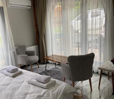 Camlihemsin Hotel | Vadi Taş Konak