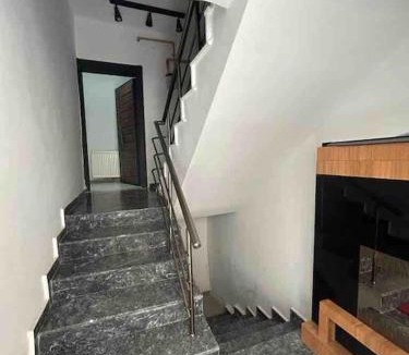 Tepebası Apartment | Espark baglar 1+1+ teraslı daire