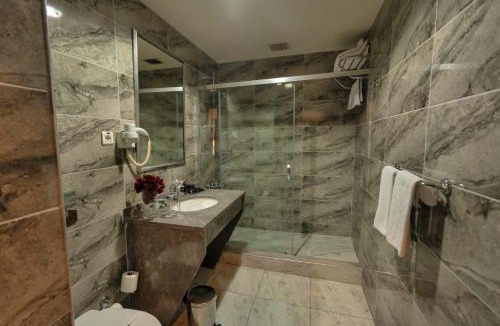 Ust Bostanci Hotel | The Green Park Bostancı