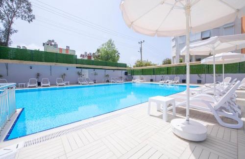 Side Hotel | A Hotel Side