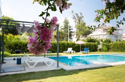 Bogazkent Apartment | EV Apartments, Shared Pool, 900 m to Beach