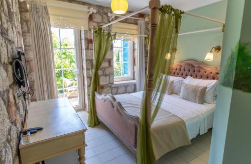 Hacımemis Hotel | Alacati Igdelihan