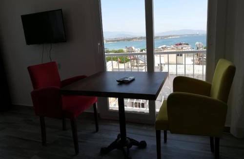 Camlık Mahallesi Apartment | ÇİÇEK APART OTEL