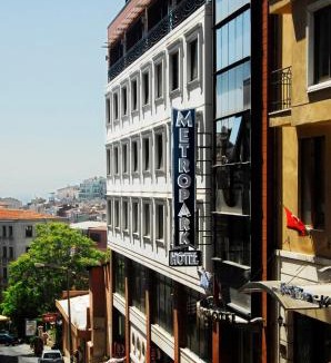 Gumussuyu Mahallesi Hotel | Taksim Metropark Hotel
