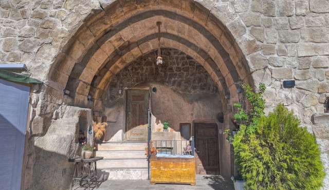 Shiraz Cave Cappadocia in Ürgüp