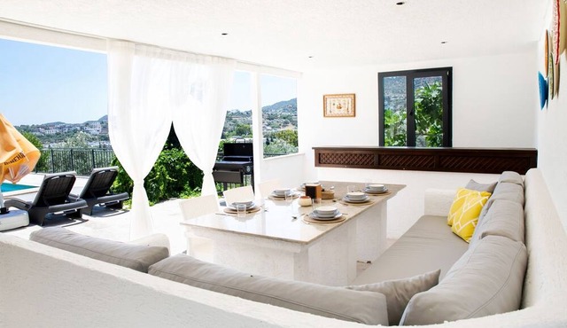 Stone House w Private Pool and Garden in Bodrum in Bodrum