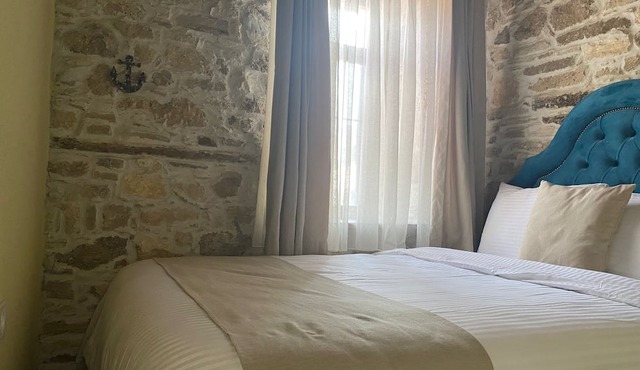 Sim Otel in Foça