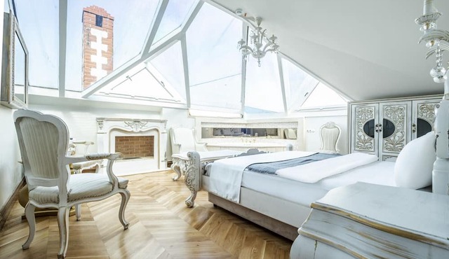 Awe Studio w Garden in Historic Mansion in Istanbul